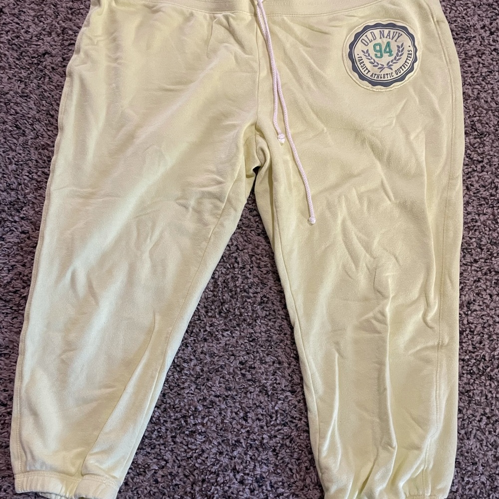 Women’s Capri sweatpants